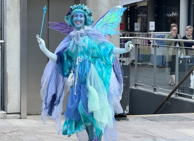 Portrætfoto af Dansefeen i kostume.